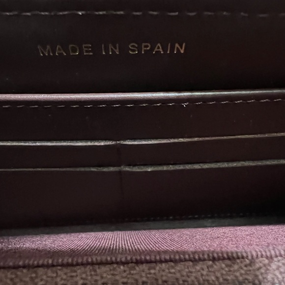 Chanel caviar large zip wallet in pristine condition - Picture 6 of 8